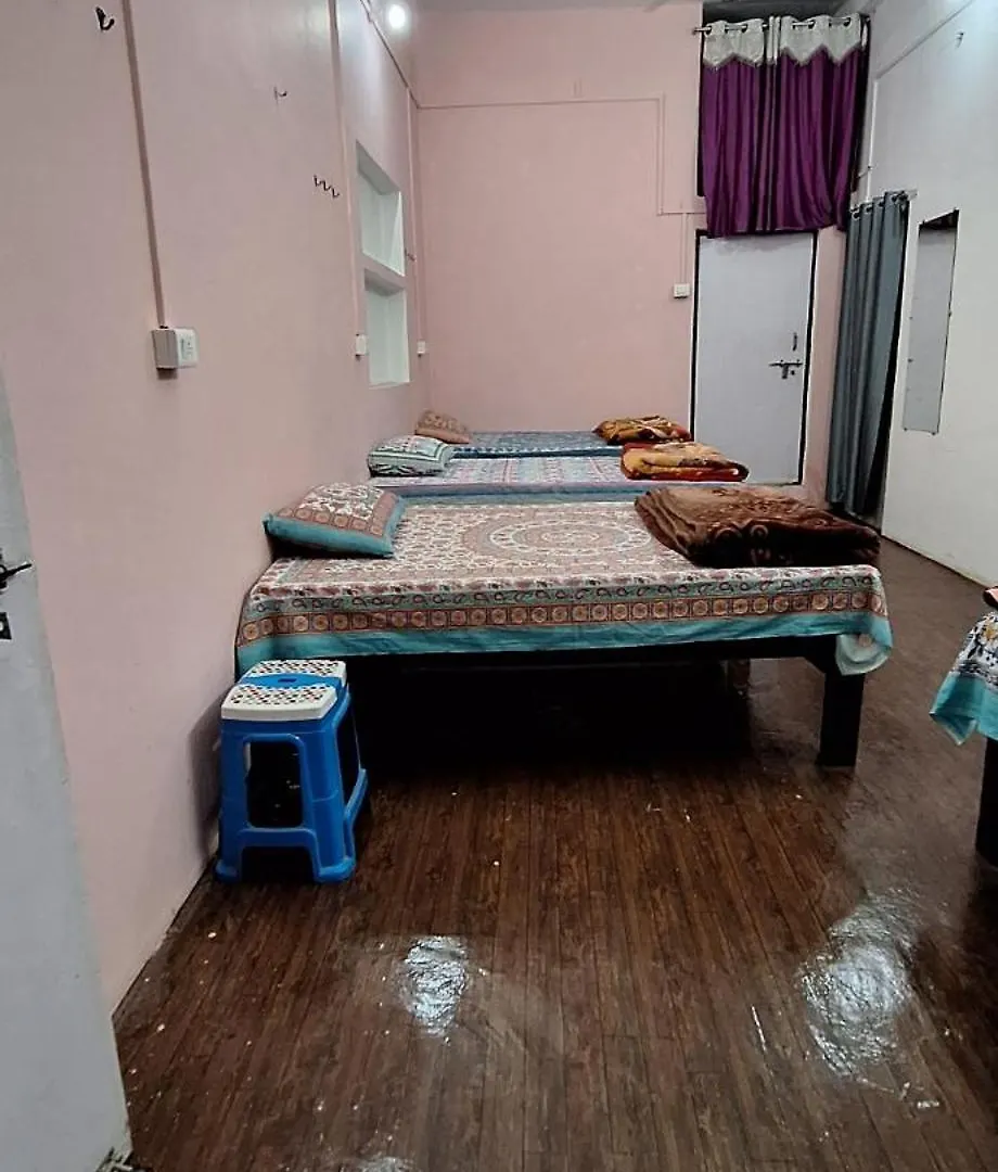 Hostel Veera Guesthouse Varanasi India